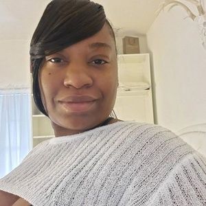 Meet your Posher, Anitra